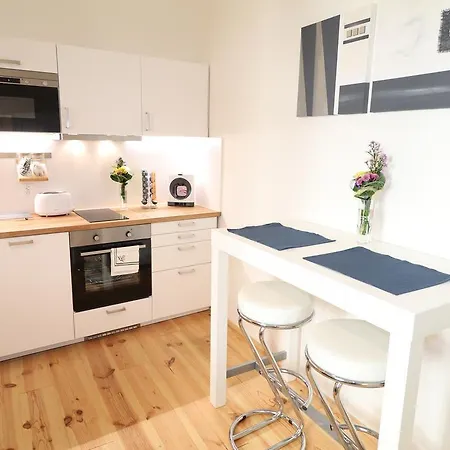Sokolovska Apartment *