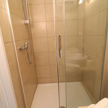 Apartment Sokolovska *