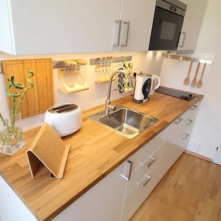 Sokolovska Apartment *