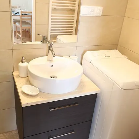 Apartment Sokolovska *