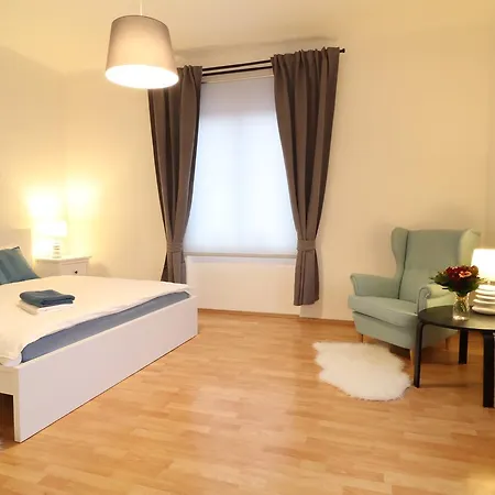 Sokolovska Apartment